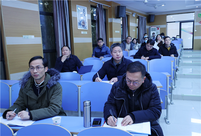 合肥七中联合李启梅教育名师工作室开展课题研究活动(图4) 合肥七中联合李启梅教育名师工作室开展课题研究活动(图4)