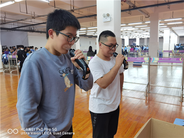 以体育智全面发展 以体育心铸魂育人(图3)