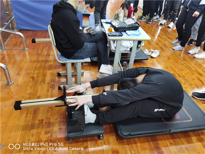 以体育智全面发展 以体育心铸魂育人(图4)