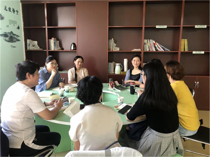 心理健康教育中心：书香润心灵 家校共读共成长(图2)