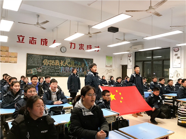 高一年级：展合唱魅力  迎校园文化艺术节(图1)