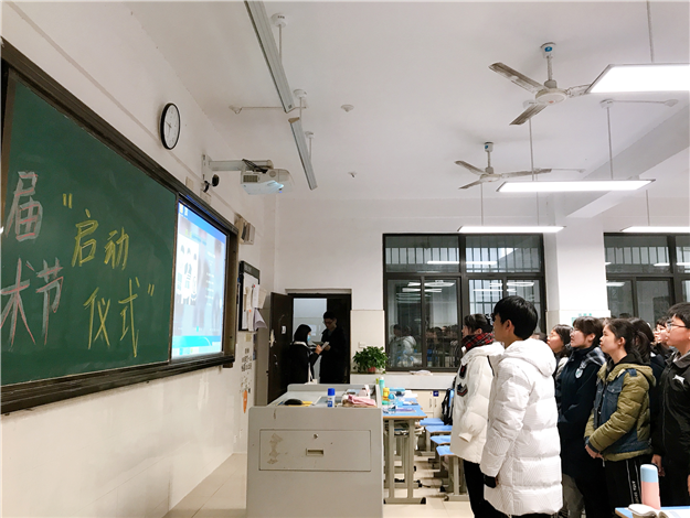 高一年级：展合唱魅力  迎校园文化艺术节(图3)