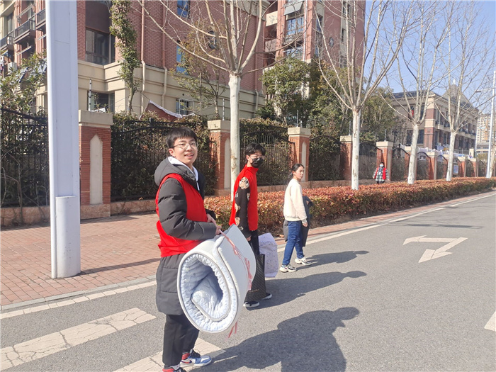 政教处:用温暖与文明开启寒假生活(图6)