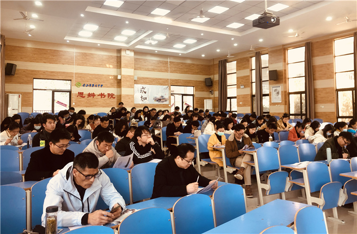 高二级部:立足反思明方法 放眼未来助高飞(图2)