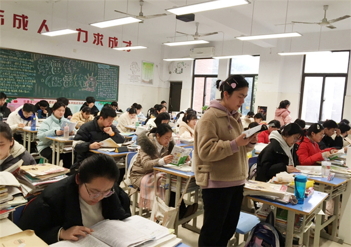 高三级部:班班有书声 冲刺有精神(图5)