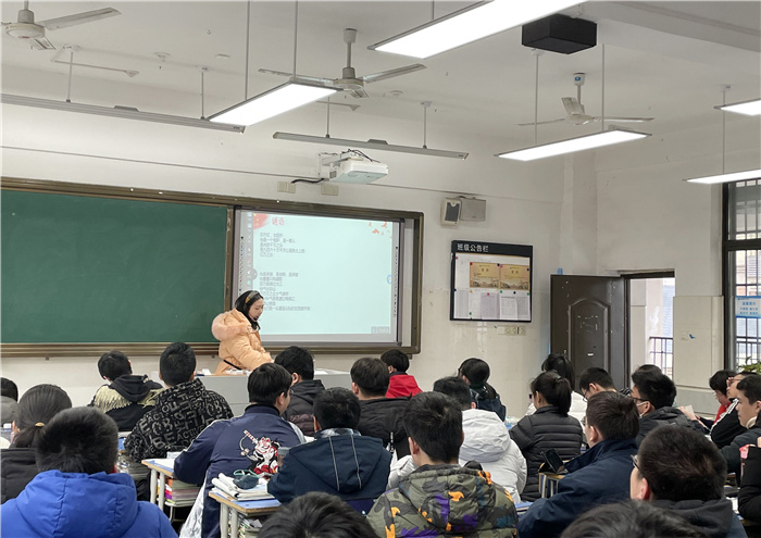 高二级部:兼听增新知,互评促成长(图5)