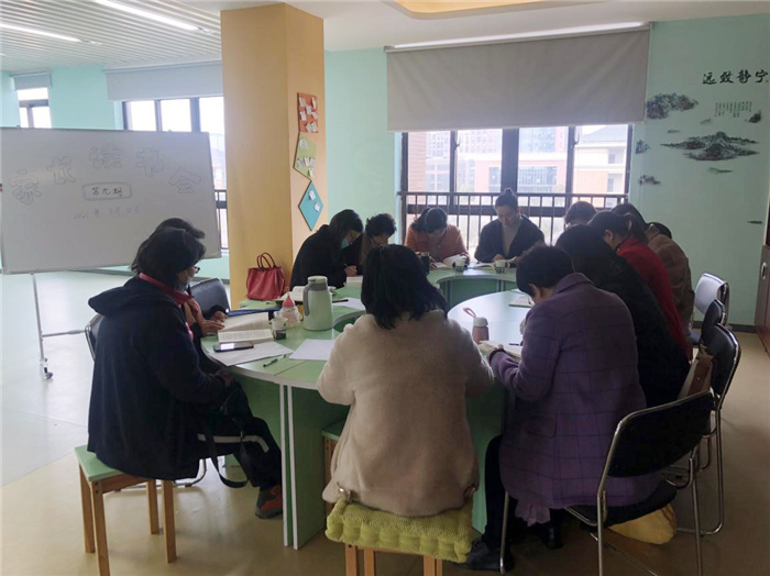 学生发展指导中心：参与读书与分享，家校共进促成长(图2)