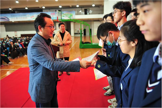 网易新闻:致敬建党百年 奋斗正当时——合肥七中隆重举行高一总结表彰大会(图12)