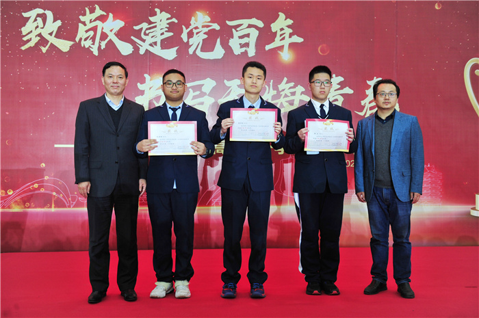 高一级部:致敬建党百年,书写无悔青春(图14)