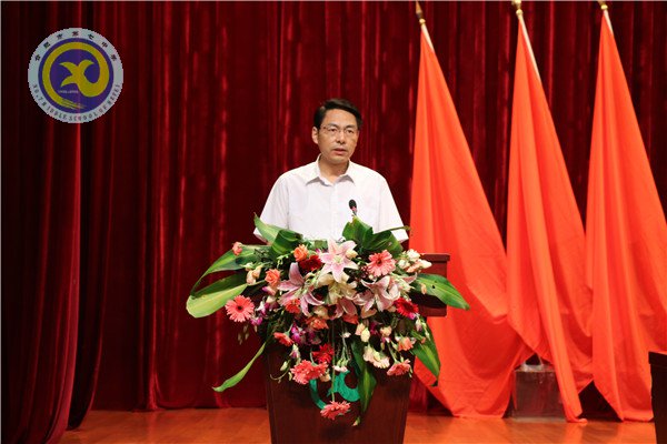 党旗飘扬风帆劲  创先争优谱华章(图2)