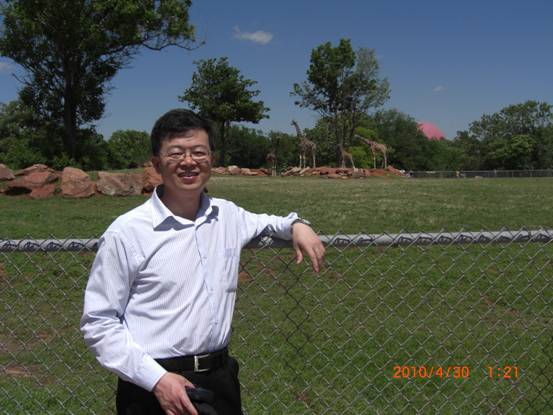 英语高级教师李跃鹏老师简介(图1)