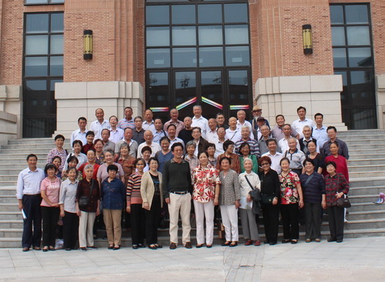 九九重阳观新校，浓浓情意话发展(图6)