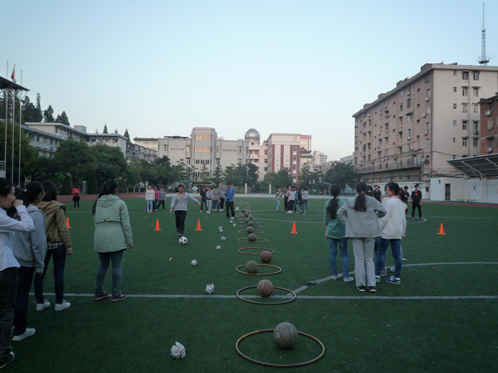 集体备课老坛酿新酒，专业成长团队显威力(图6)