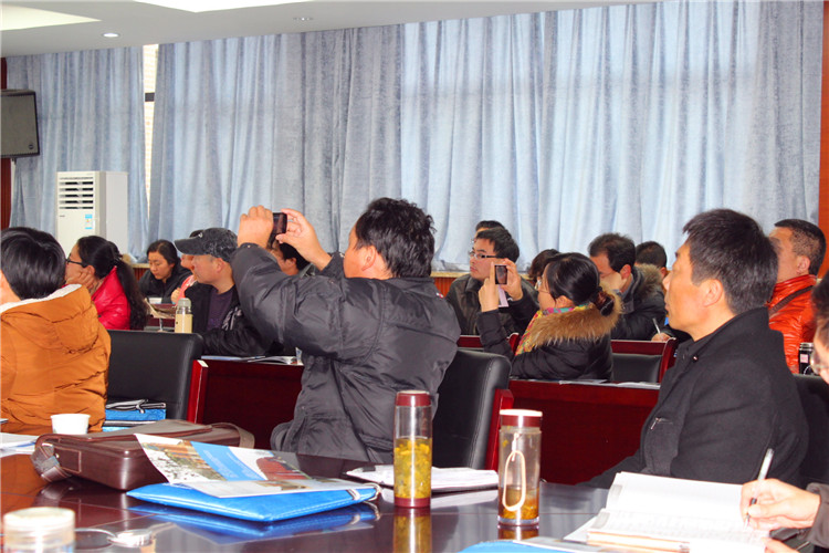 靓丽校园再迎国培班 交流研讨再添新思想(图6)