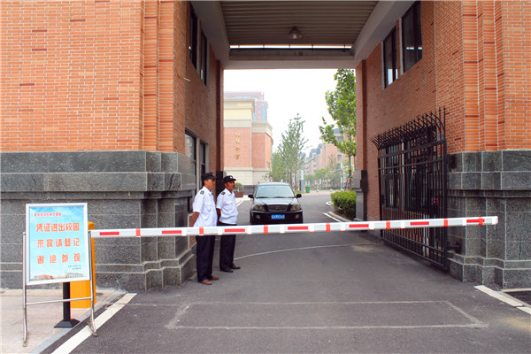 合肥七中：保安，新校的安全卫士(图4)