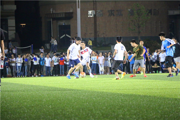 浓情中秋 月满情圆(图2)