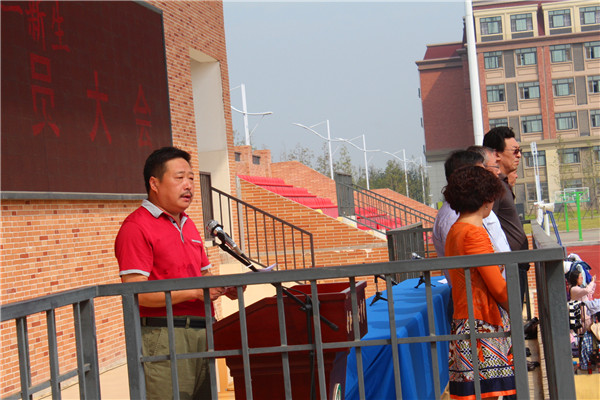 军训号角吹响 学子梦想起航(图3)