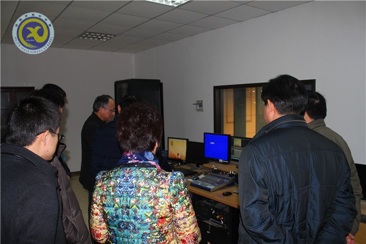 市局领导调研学校教育信息化建设(图5)