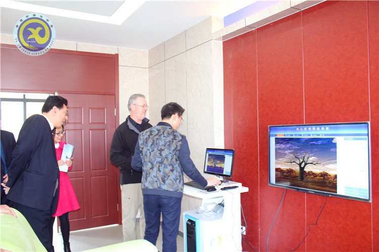 美国John DeLaute校长来校参观考察(图3)