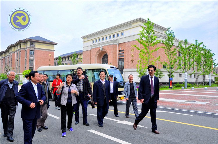  市关工委领导来校参观指导(图1)