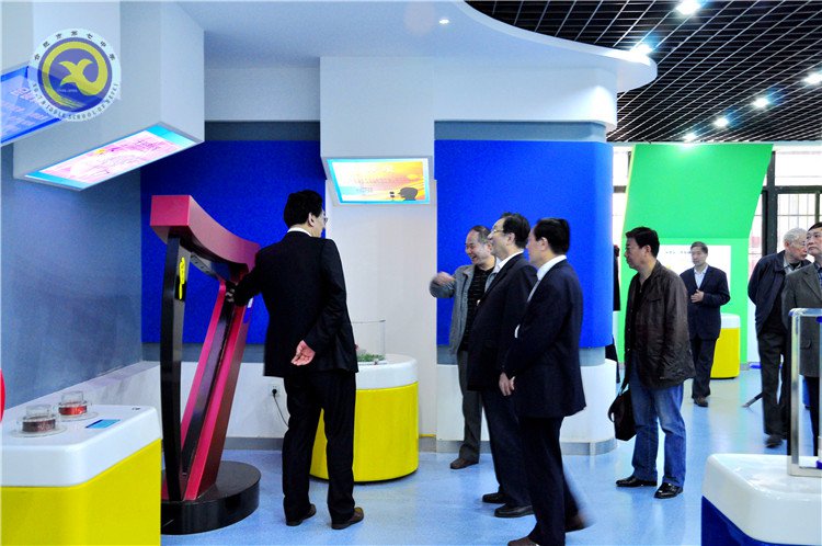  市关工委领导来校参观指导(图3)