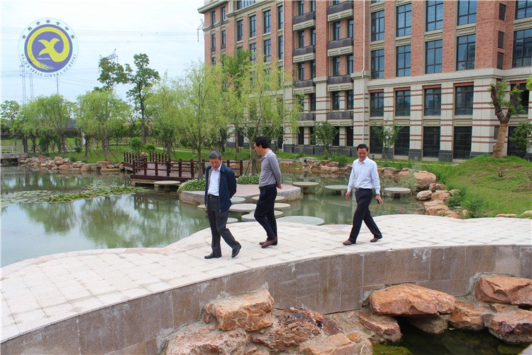 市教育局查凯局长深入学校调研(图2)