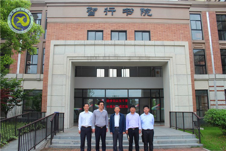 市教育局查凯局长深入学校调研(图9)