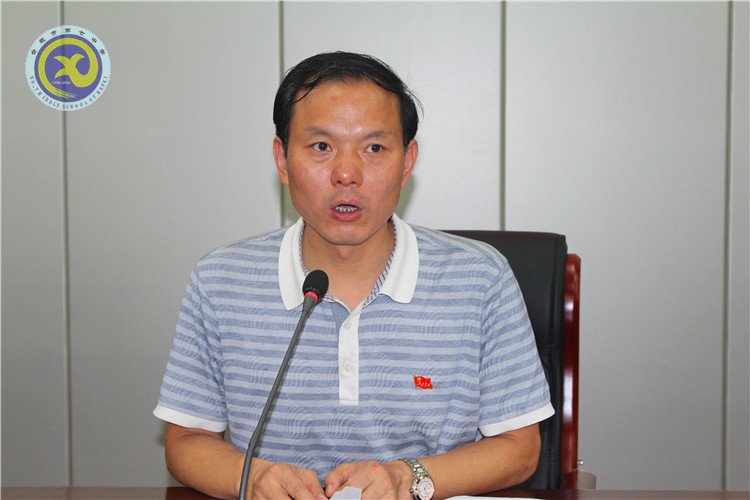 亮身份树形象 践承诺做表率(图2)