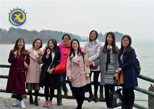 桃花三月女神节,春风十里不如你(图2)