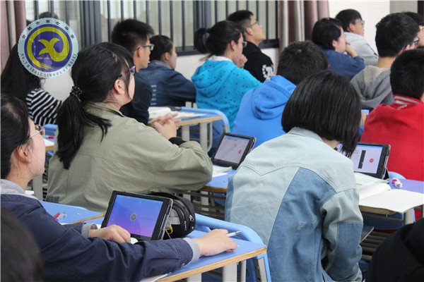  教育现代化，智慧新七中(图5)