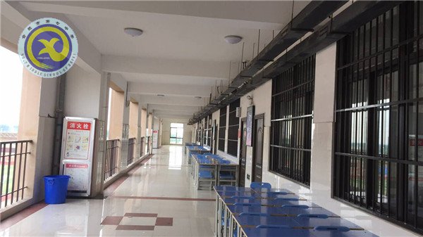 曲终人散情未尽,留得爱心满校园(图1)