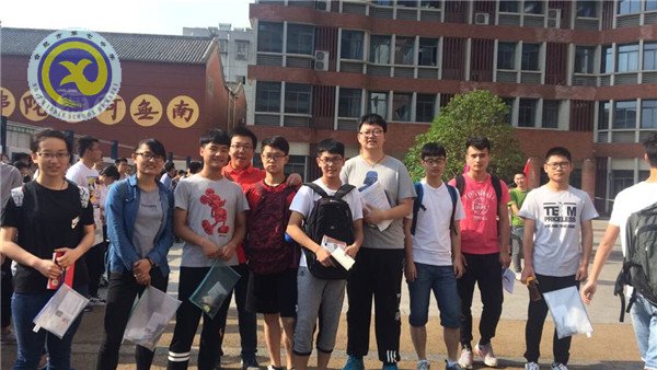 高考送考——同频律动,爱在心,更在行(图1)