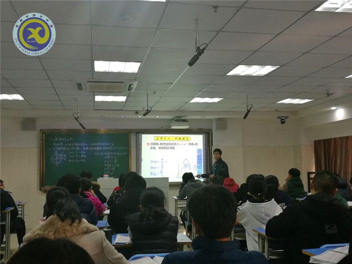 青年展示促成长 大组交流享智慧(图1)