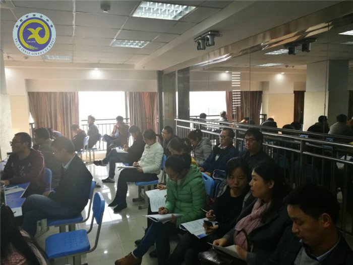 青年展示促成长 大组交流享智慧(图2)