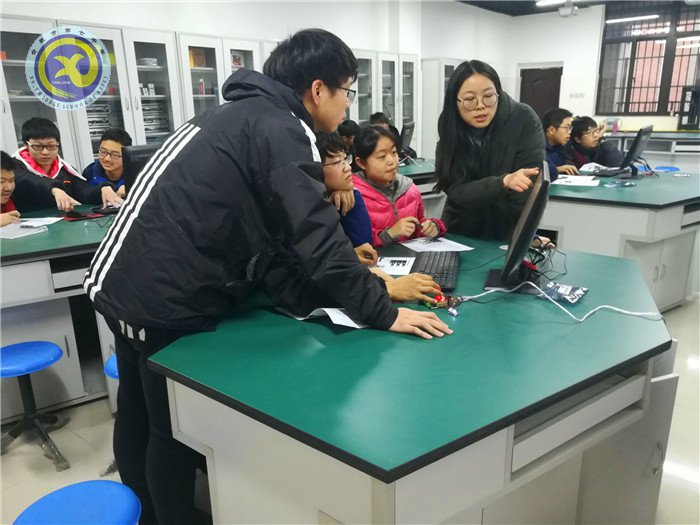  合肥七中STEAM课程展示活动顺利开展(图3)