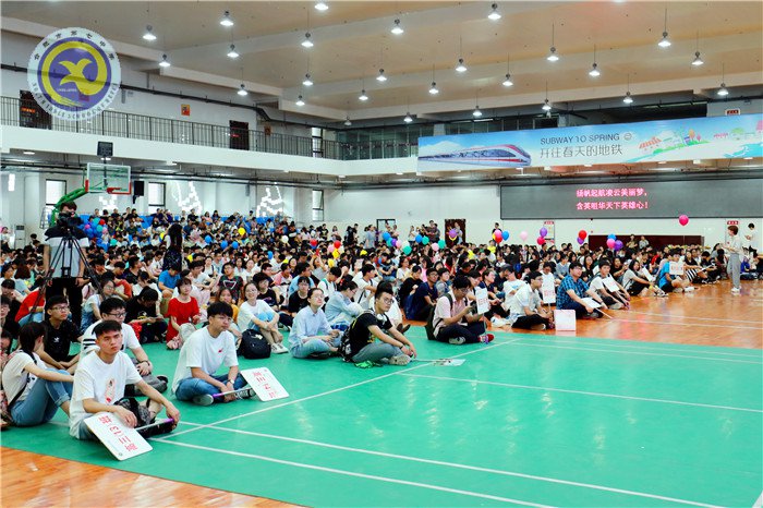 奋斗半生,归来仍是我七中英俊少年(图2)