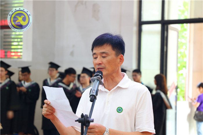 奋斗半生,归来仍是我七中英俊少年(图3)