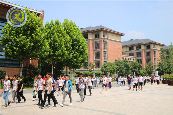 情系考生 全力保障 护航中考(图1)