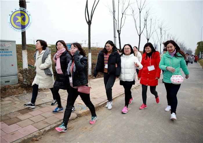 怀揣梦想再出发 携手并进齐奔跑(图5)