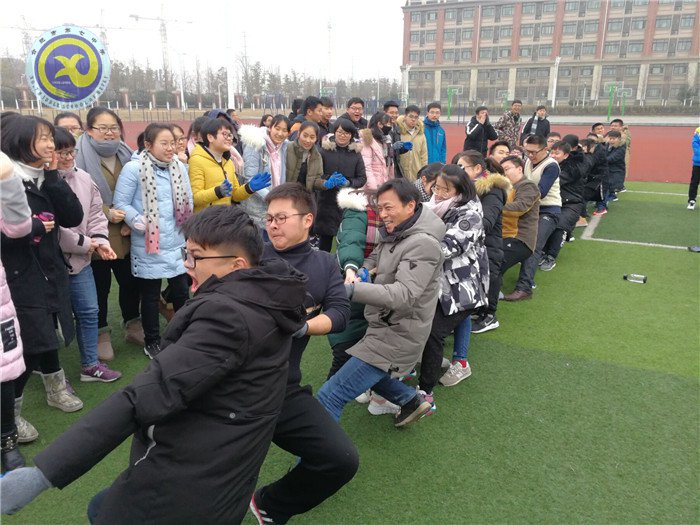 凝心聚力拔河赛，辞旧迎新战高三(图3)