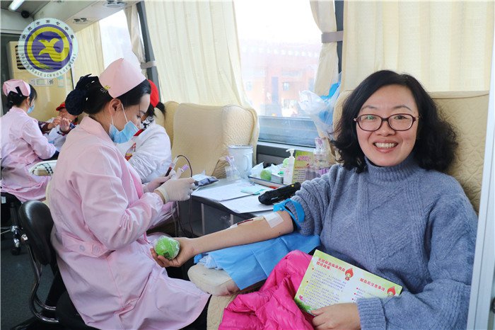 爱心献血车进校园 热血汇聚生命长河(图5)