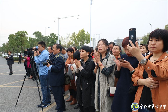 557路公交线正式开通,有效破解七中师生出行难题(图2)