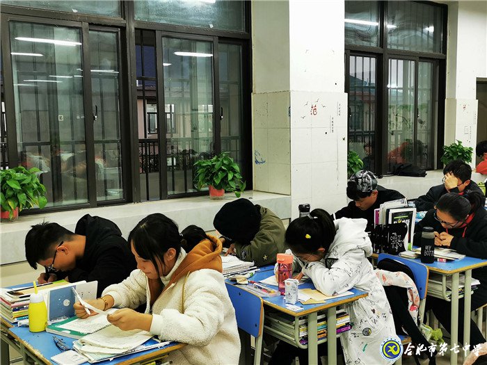 家校联合促成长，纸短情长诉衷情(图1)