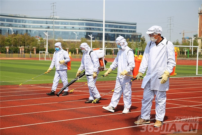 万家热线:合肥七中“无害消杀”防疫 安全迎接学生返校 (图)(图2)