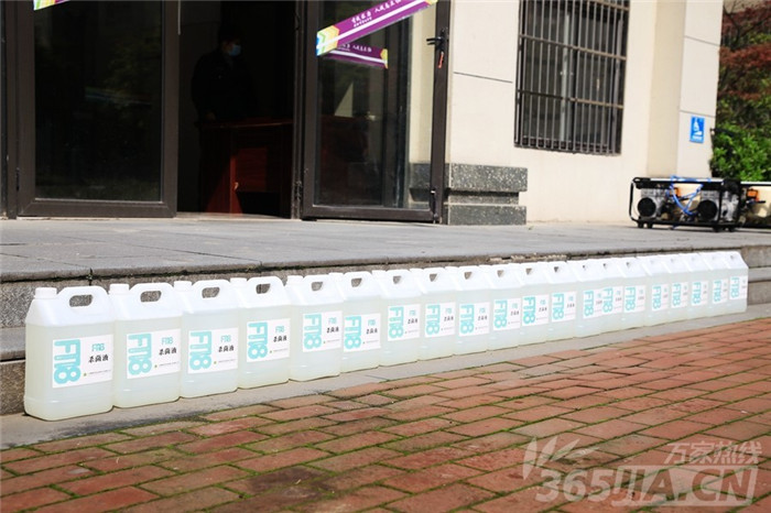 万家热线:合肥七中“无害消杀”防疫 安全迎接学生返校 (图)(图12)