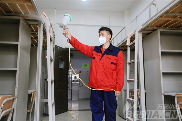 万家热线:合肥七中“无害消杀”防疫 安全迎接学生返校 (图)(图14)