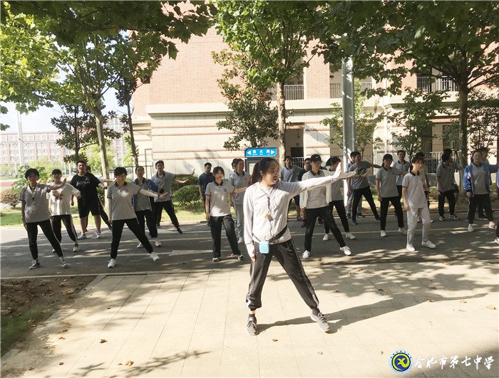 全员公开课，体育组骨干教师展风采(图4)