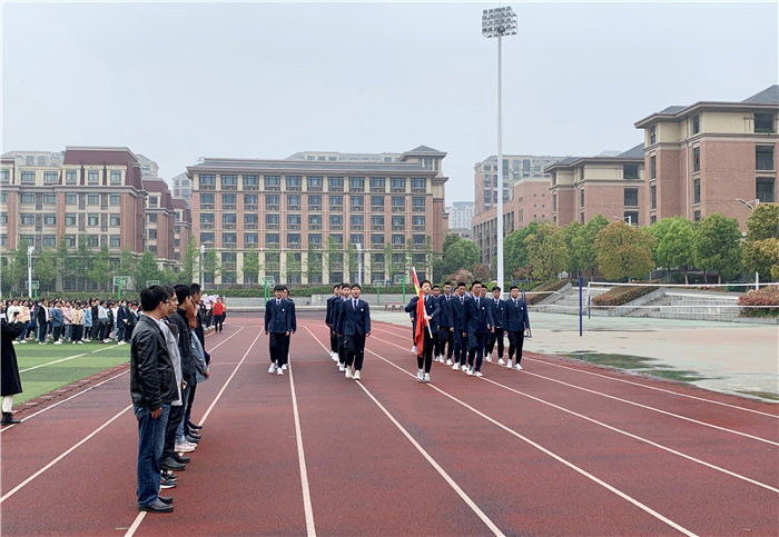 国旗下讲话:科技创新让生活更美好(20210412)(图1) 国旗下讲话:科技创新让生活更美好(20210412)(图1)