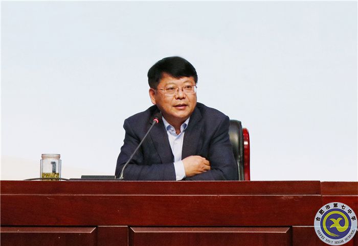 邓校11_副本.jpg 邓校11_副本.jpg