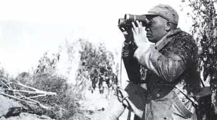 △百团大战中,彭德怀在前线指挥关家垴战役.jpg △百团大战中,彭德怀在前线指挥关家垴战役.jpg